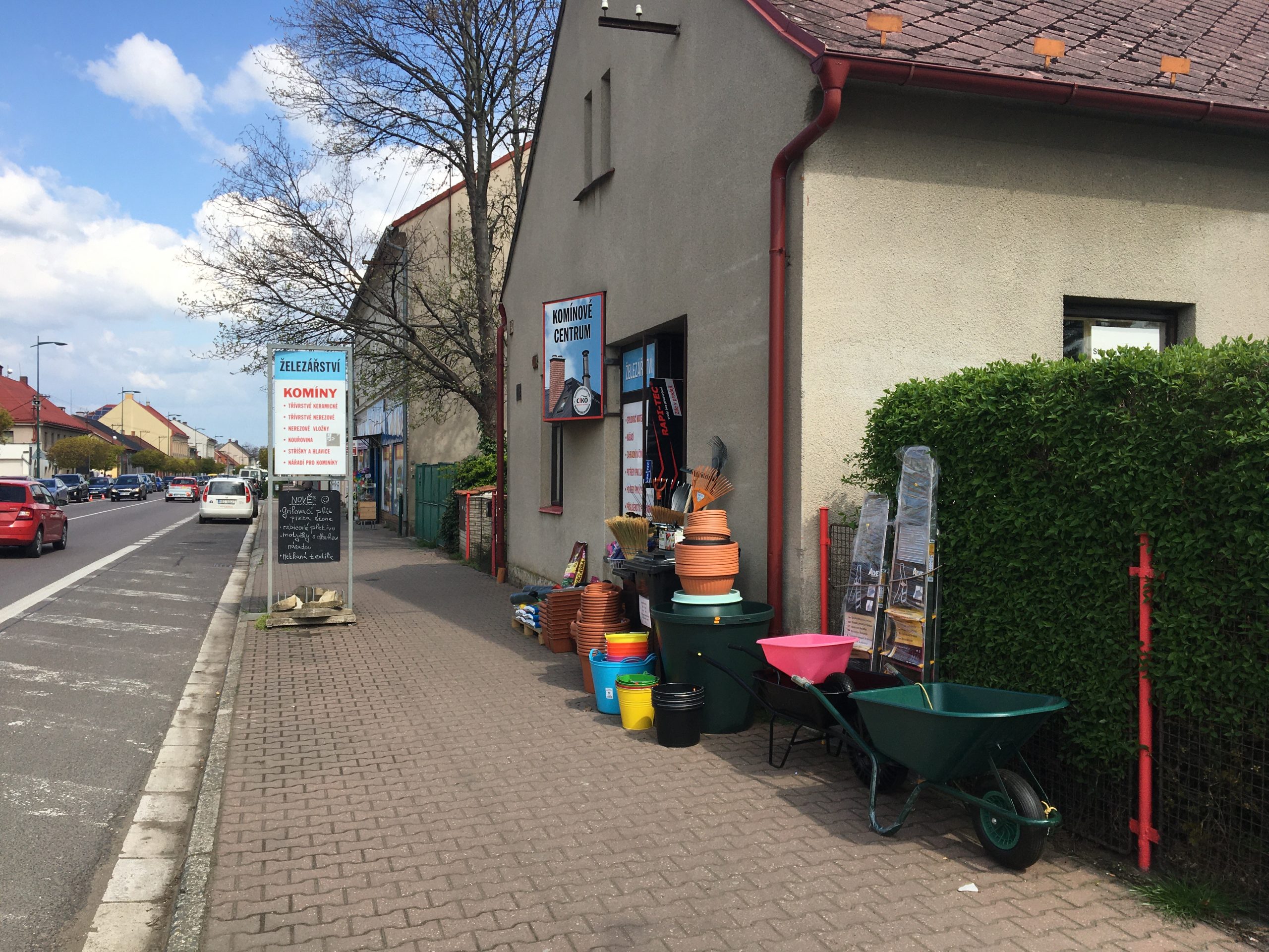 obchod, komínové centrum, železářství, potřeby pro zahrádkáře Slatiňany, Chrudim